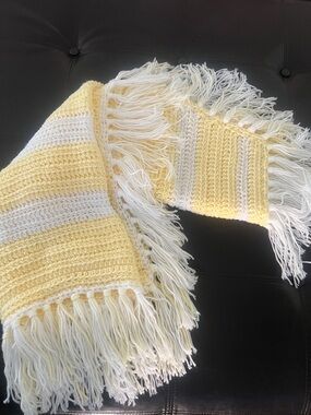 NEW Handmade Yellow & White Crochet Fringe Throw BABY Blanket 30”X38”